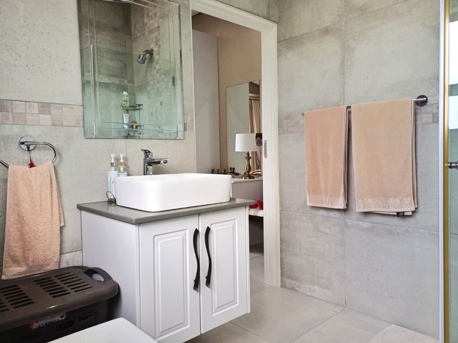 4 Bedroom Property for Sale in Tergniet Western Cape